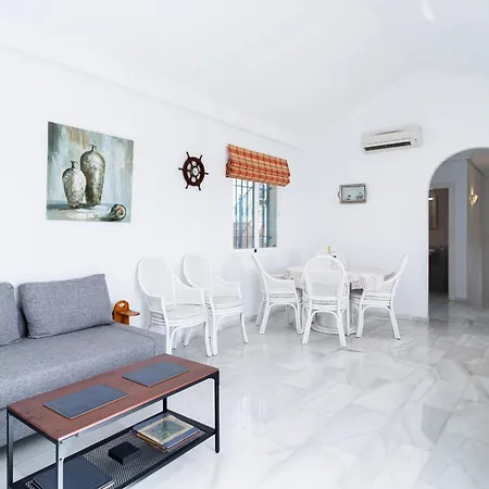 Punta Lara 15 - Private Pool & Sea Views, 빌라